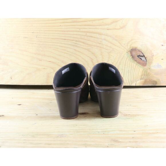 New Crocs Clogs Womens Sz11 Triple Dual Comfort Tooled Brown Shoes Flats Comfort - Picture 5 of 8
